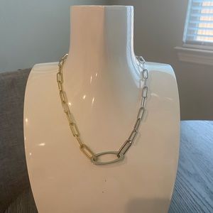 Kendra Scott necklace